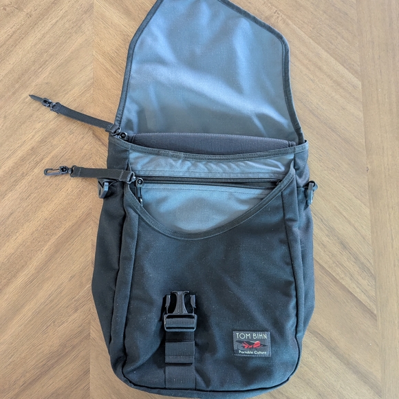 TOM BIHN Ristretto (Rare/Retired) Great EDC bag! [USA MADE] Perfect for MacBook - Picture 4 of 5